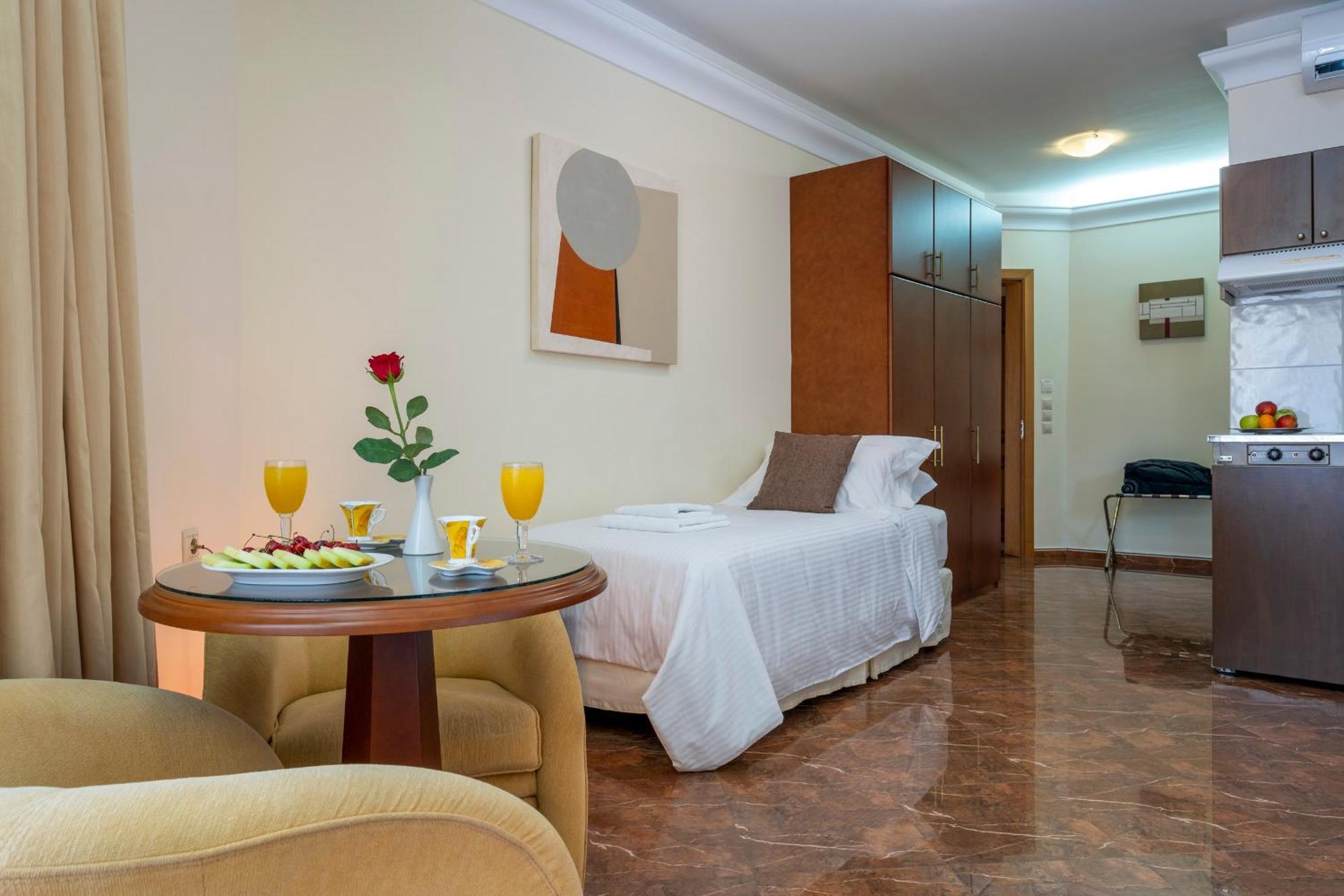 Porto Alegre Hotel Каламаки Экстерьер фото